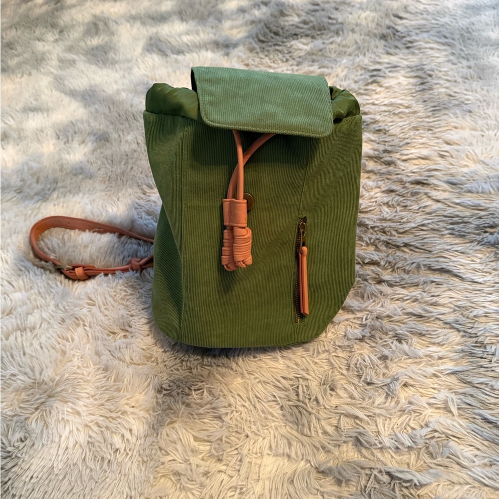 Universal Thread Olive Backpack With Beige Details - image 1